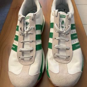 Men’s adidas shoes like new